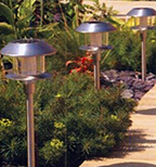 ガードマン社の太陽光庭園灯